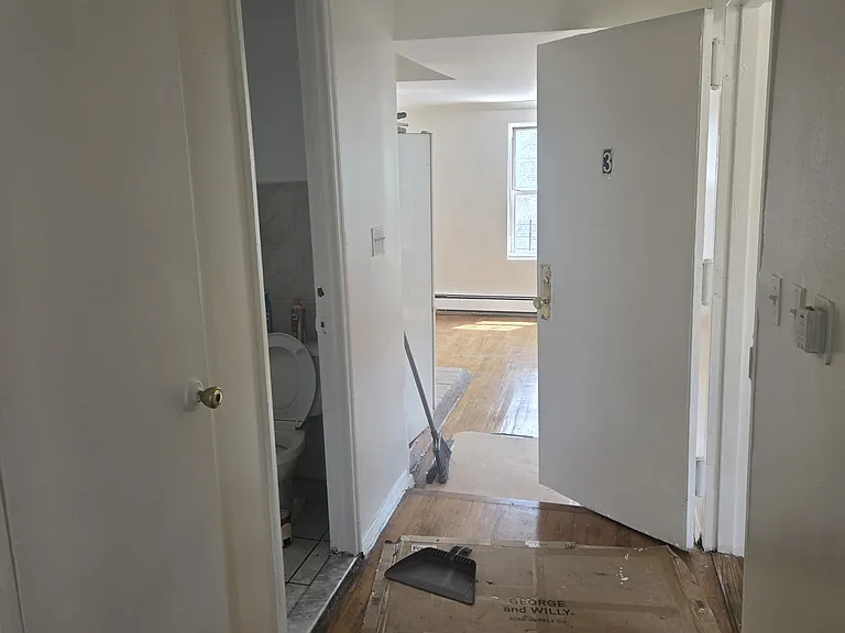 509 Hancock St #3R — Photo 8