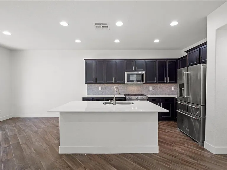 8931 Oreana Peak Ct — Photo 7