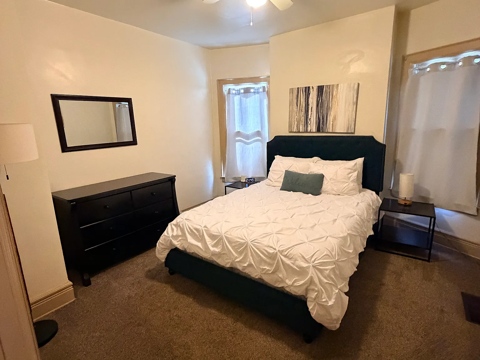 1 bed, 1200 sqft, $1,200 — Photo 2