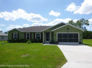 11107 Kodiak Wren Rd, Weeki Wachee, FL 34614