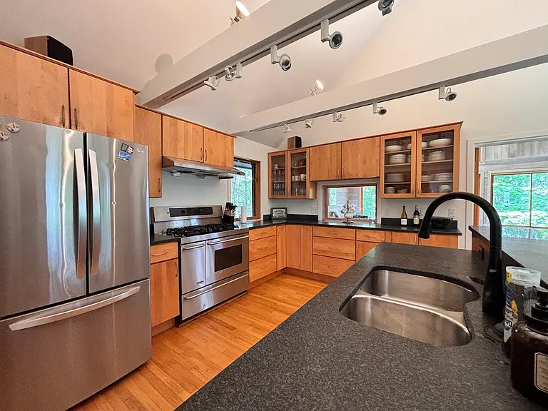 180 Tower Hill Rd — Photo 5