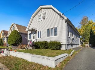15 Martin St, Bloomfield, NJ 07003