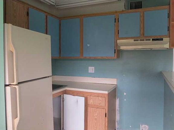 2nd image of 95 NE 41st St #203