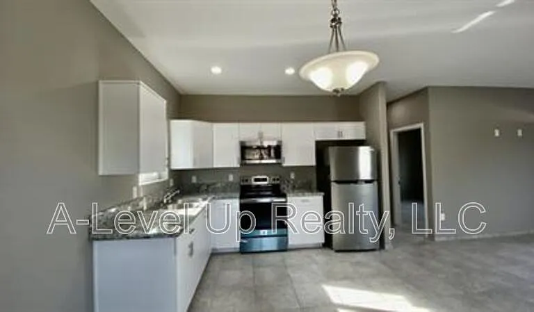 1514 E 28th St #2 — Photo 3