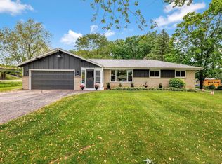 4760 S Langlade Dr, New Berlin, WI 53151