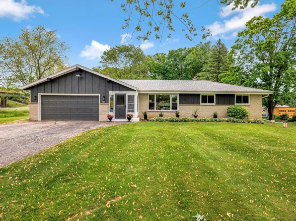 4760 South Langlade DRIVE, New Berlin, WI 53151