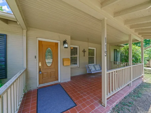 119 BRYKER DR, Terrell Hills, TX 78209