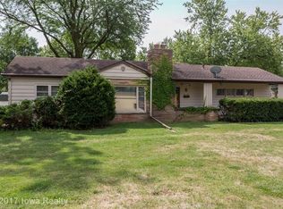 6340 College Ave, Windsor Heights, IA 50324