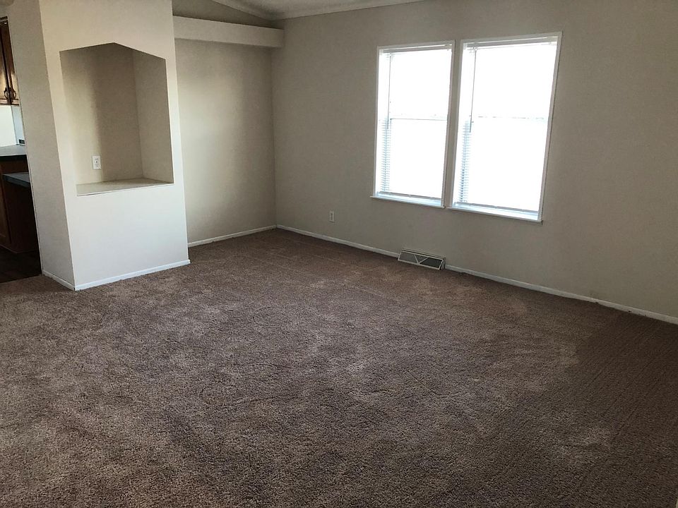 2nd image of 17093 Diane Dr