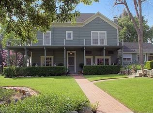 390 Olive Tree Ln, Sierra Madre, CA 91024