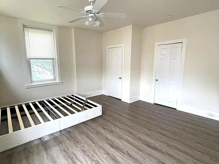 110 W Tabor Rd — Photo 16
