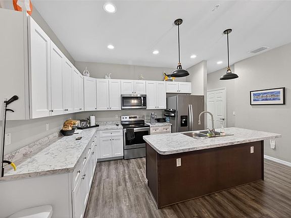 5th image of 3415 W Anthony Rd #303