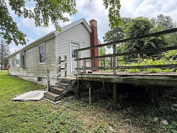 4th image of 37 Goodridge Dr
