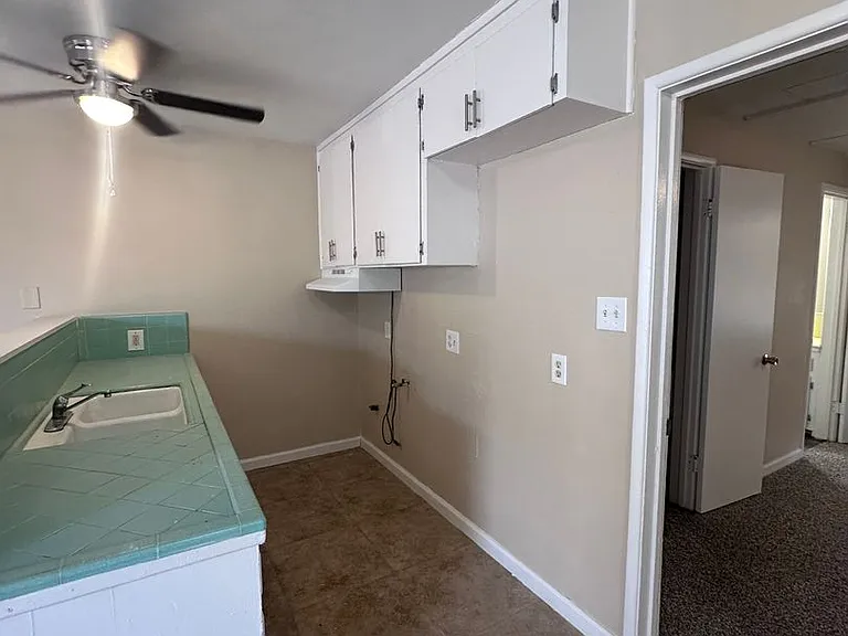 200 Truxtun Avenue — Photo 9