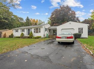 31 Valley Crest Rd, Coventry, RI 02816