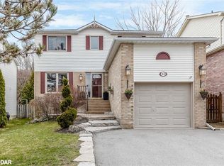 53 Moon Dr, Barrie, ON L4N7G8
