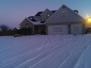 1266 Red Fox Cir, Sandwich, IL 60548