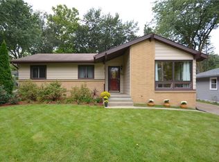 528 29th St, West Des Moines, IA 50265