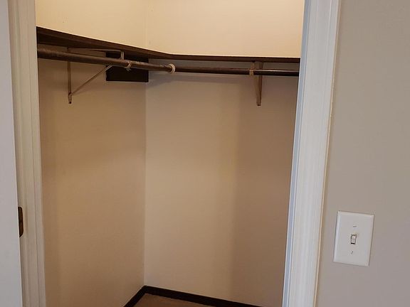 4th image of 461 N Glacier Dr