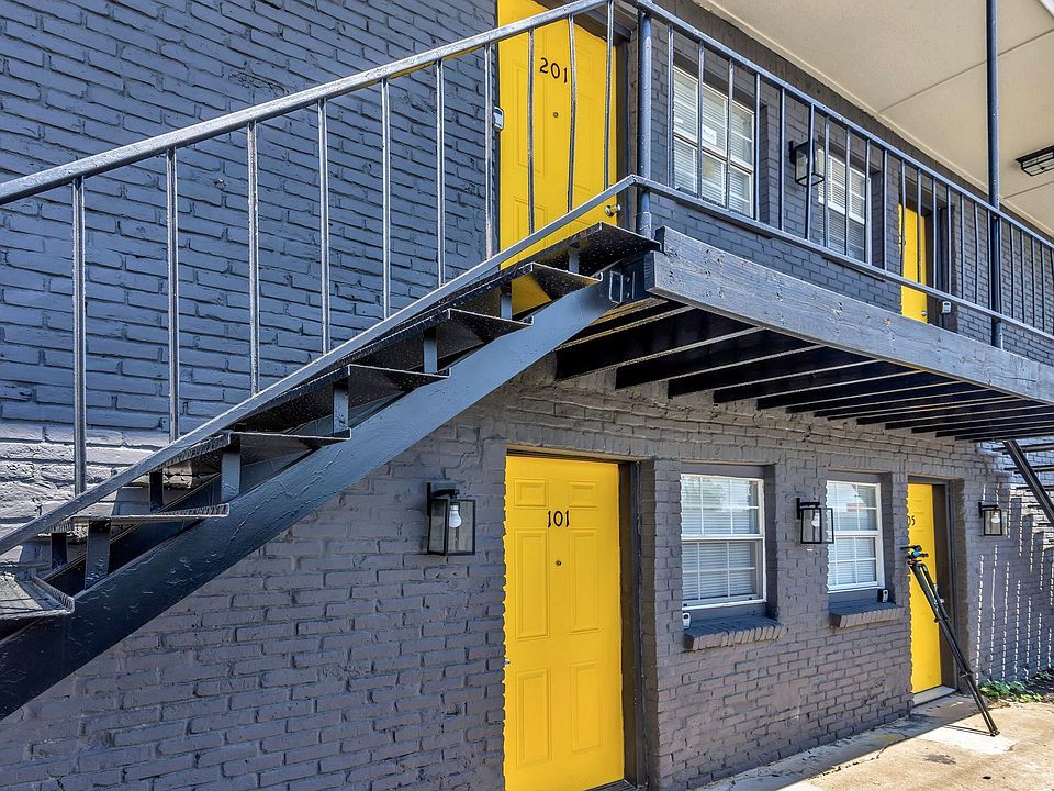 1st image of 901 E Bessie St #201