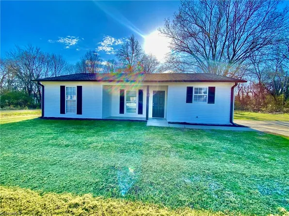 200 W Henderson St, Salisbury, NC 28144
