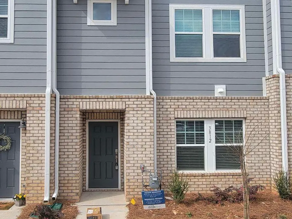 3812 Memorial Pkwy