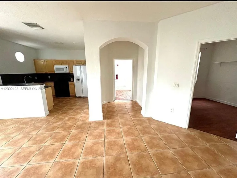 4311 SW 160th Ave #101 — Photo 4