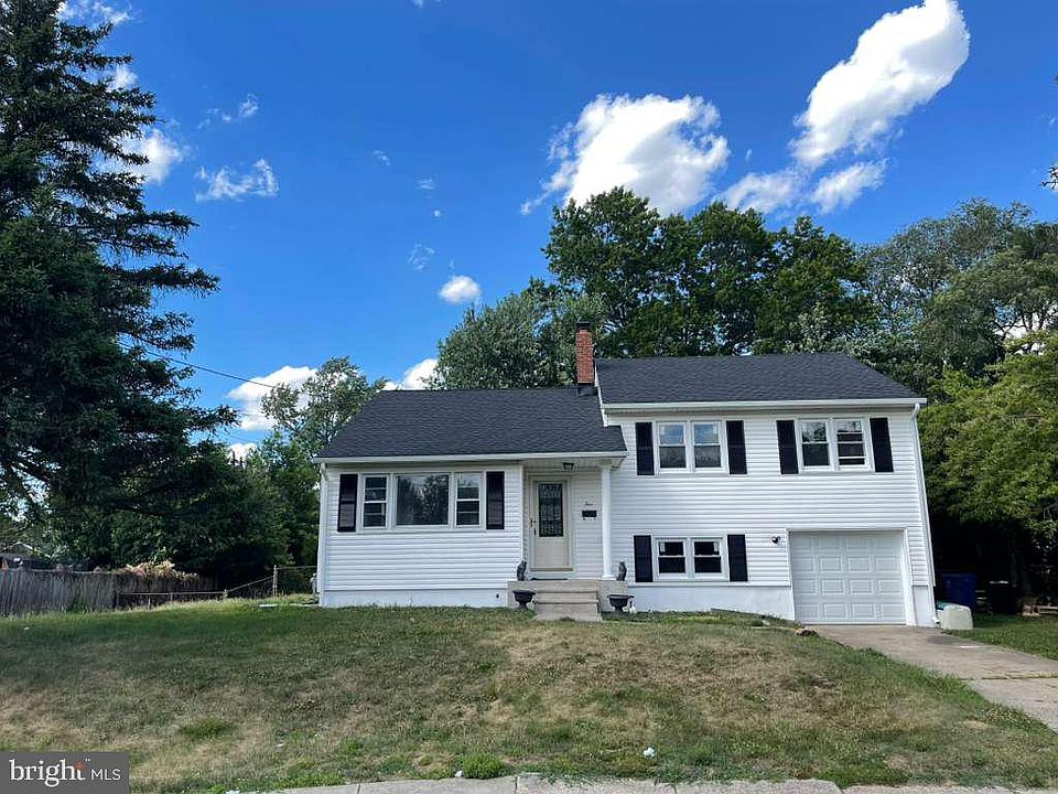 2nd image of 4 Kelly Ct