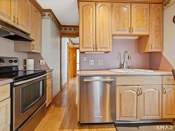 3rd image of 88 Cynthia Street