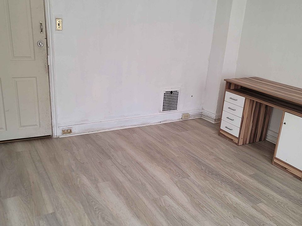 2nd image of 521 Carlton Ave