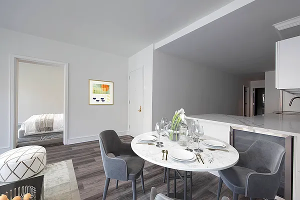 Rented by R New York | media 2