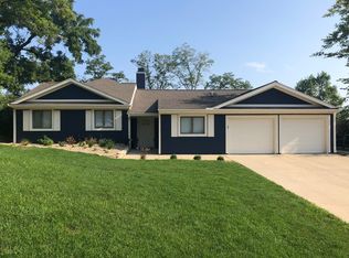 1949 Shore Oak Dr, Decatur, IL 62521