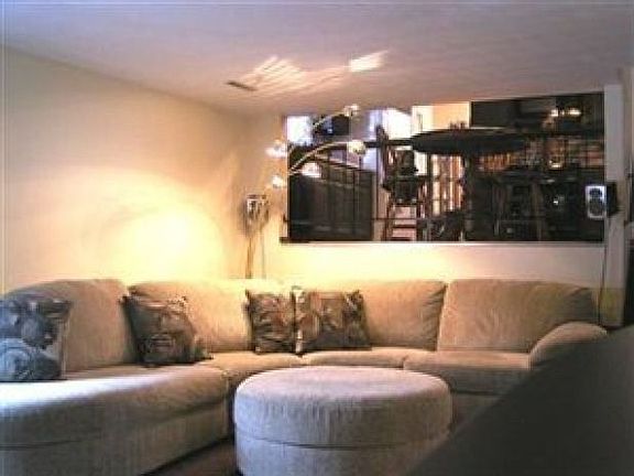 3rd image of 3225 Country Club Dr