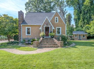 3305 Cambridge Rd, Charlotte, NC 28209