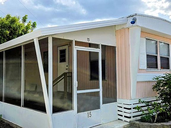 2nd image of 15 Pleasant View Dr #15
