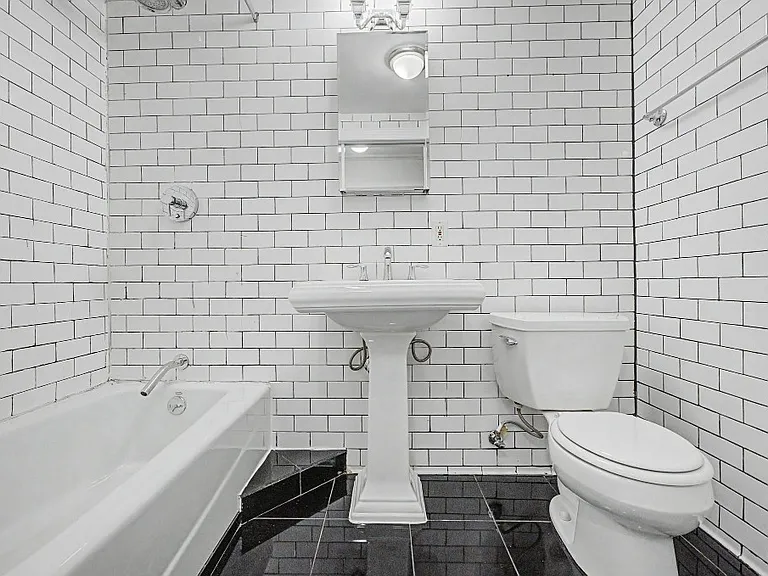 39 E 1st St #13 — Photo 6