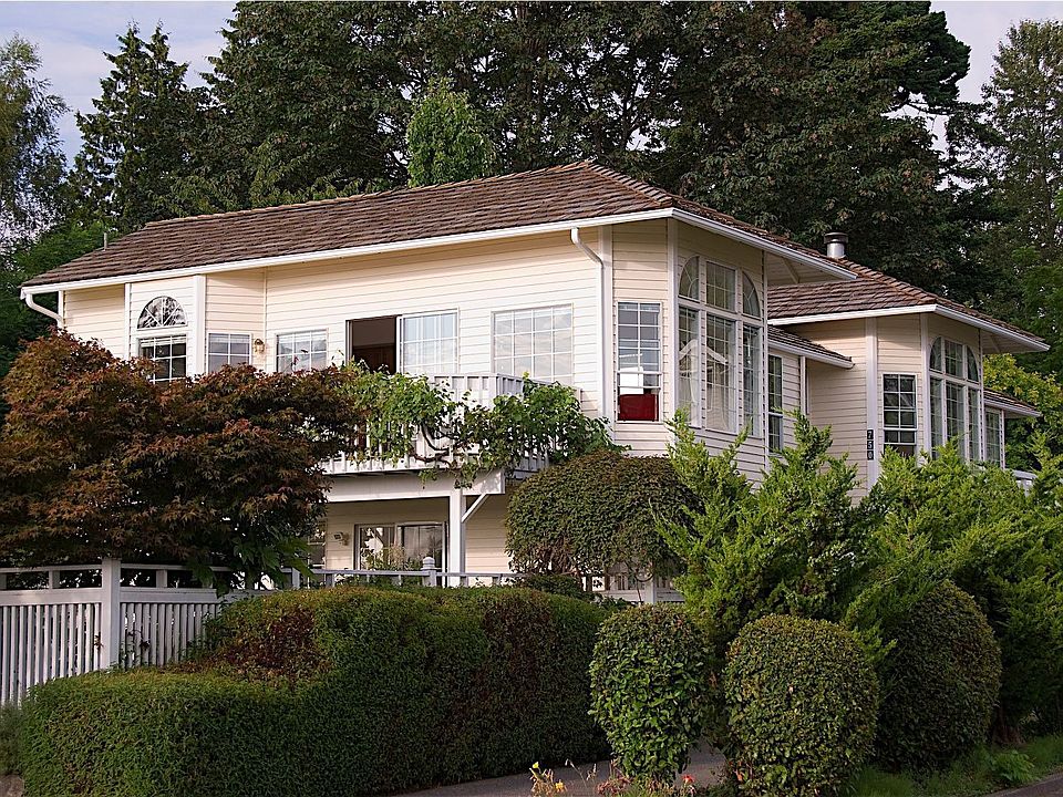 1st image of 750 8th St S