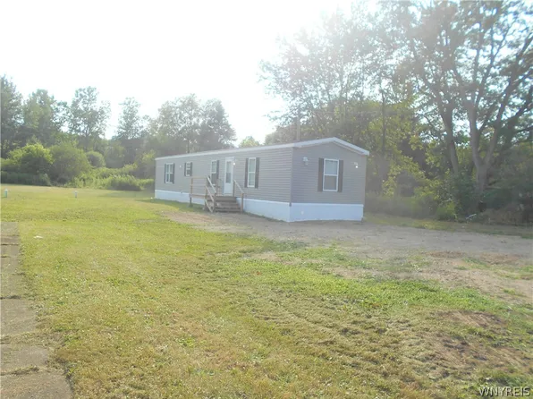11689 Route 98, Freedom, NY 14065