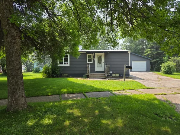 31 Bell Cir, Silver Bay, MN 55614