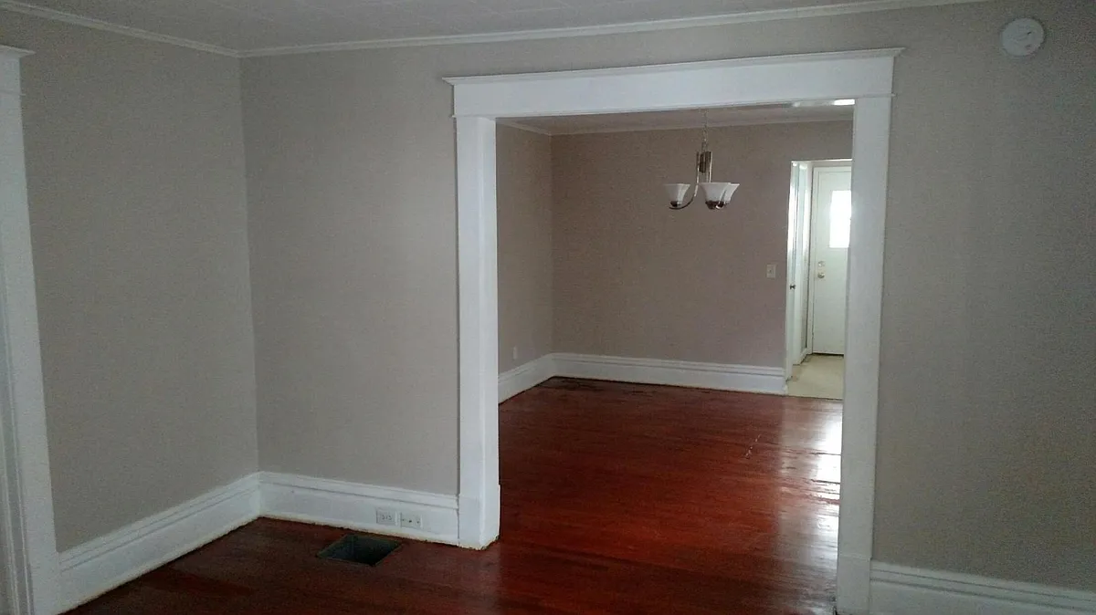 Building Photo - 466 Emerald Ave NE