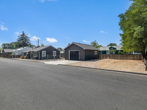 673 NE Garner St, Prineville, OR 97754
