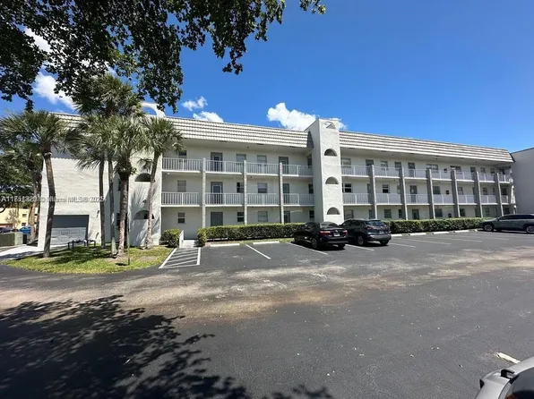 8450 Sunrise Lakes Blvd APT 306, Fort Lauderdale, FL 33322