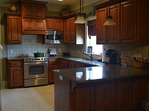 3rd image of 106 Cinclare Dr