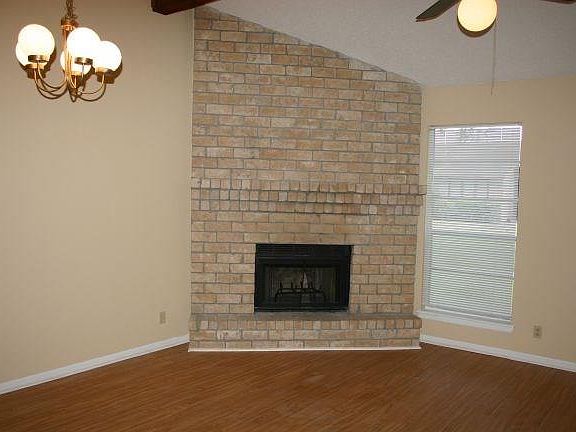 5th image of 4917 Delwood St APT B6