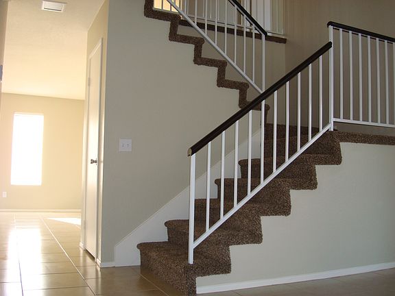5th image of 24837 Highwood St
