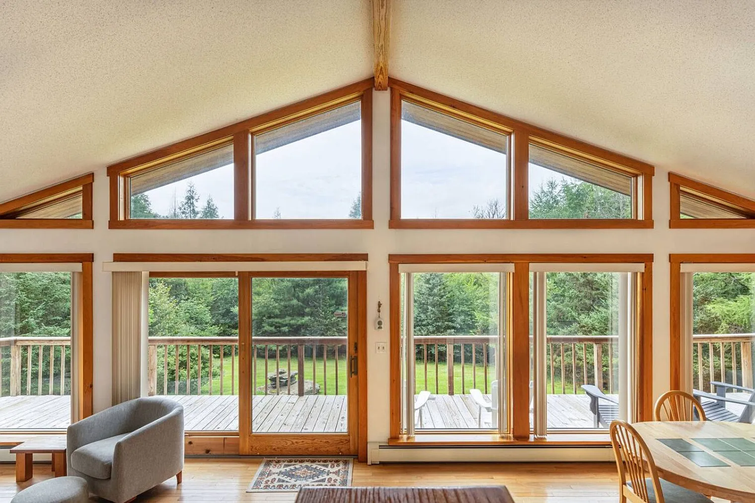 2 bed, 2.0 bath, $4,420 — Photo 3