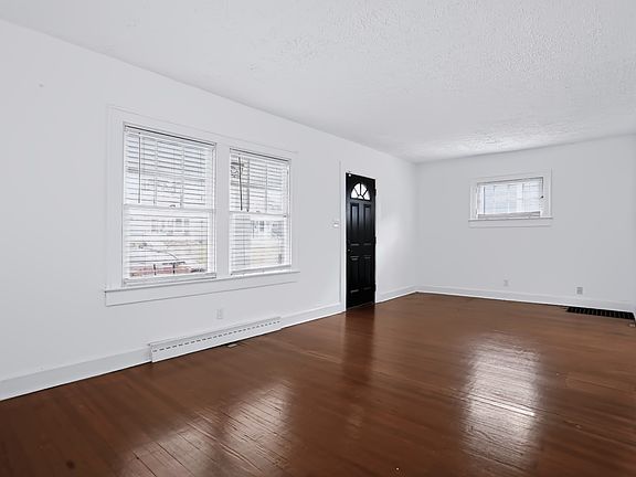 5th image of 902 N Drexel Ave