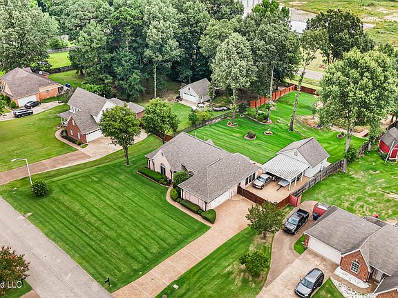 4th image of 5594 Marlin Pl