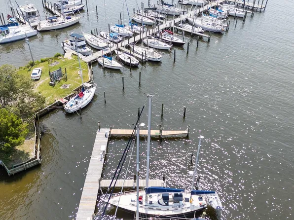 414 Whittaker Point Road #1, Oriental, NC 28571