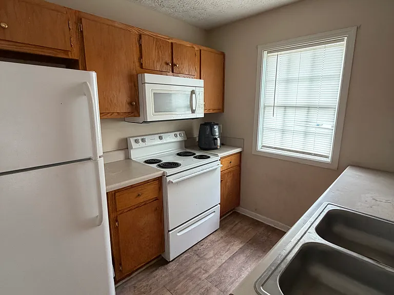 113 Hill St #B — Photo 4